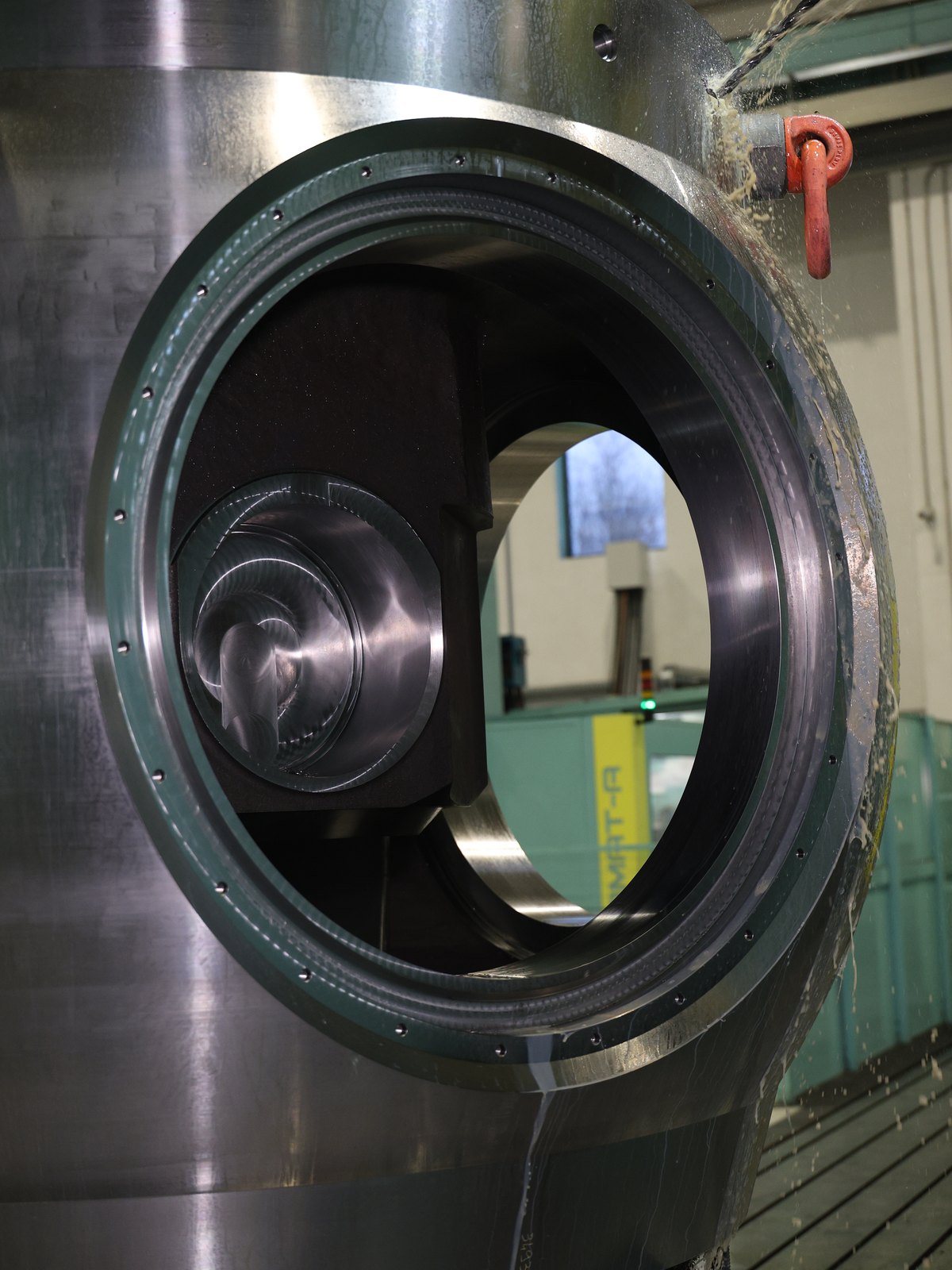 Alesatura di precisione di un grande foro cilindrico, Officine Mara