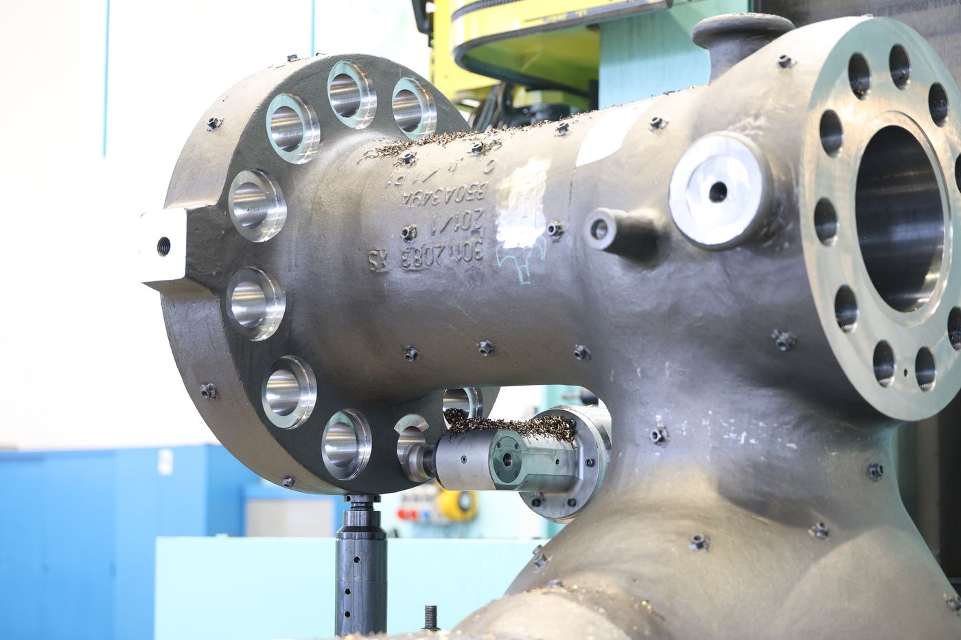 Alesatura di precisione di un grande foro cilindrico, Officine Mara
