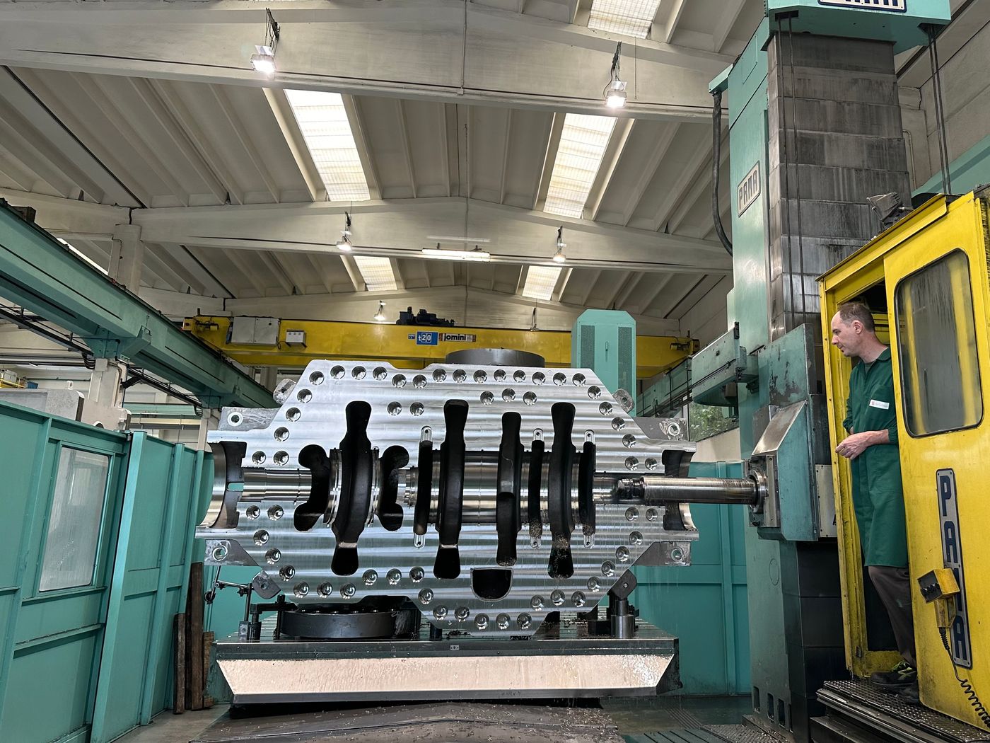 Fresatura CNC di un particolare meccanico di grandi dimensioni, Officine Mara